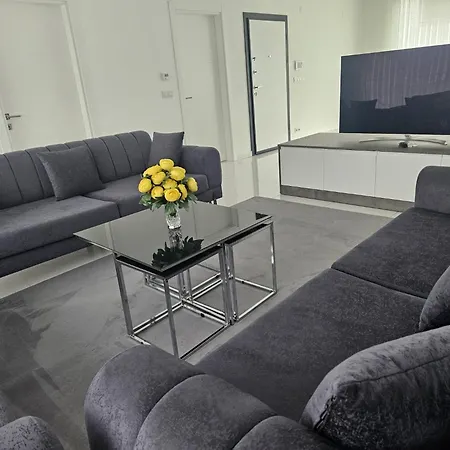 Modern In Very Quiet Location In Darica, Istanbul